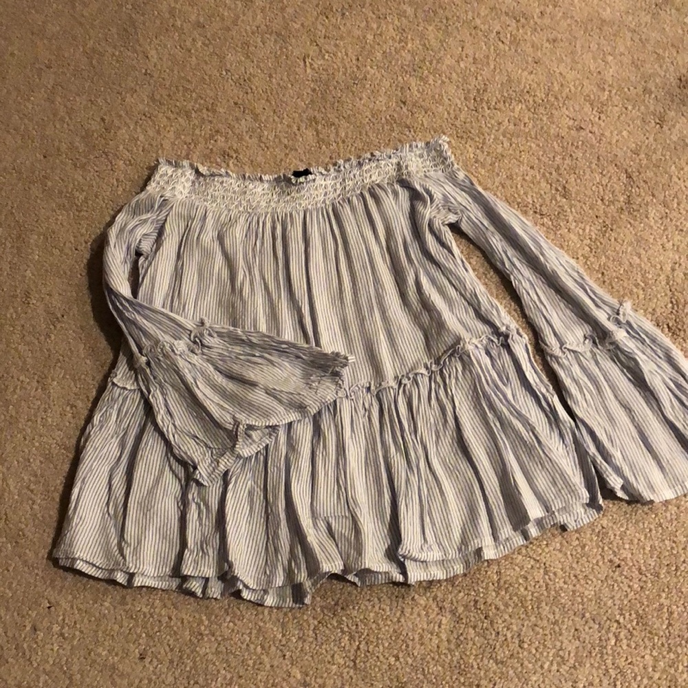 American Eagle off the shoulder blouse